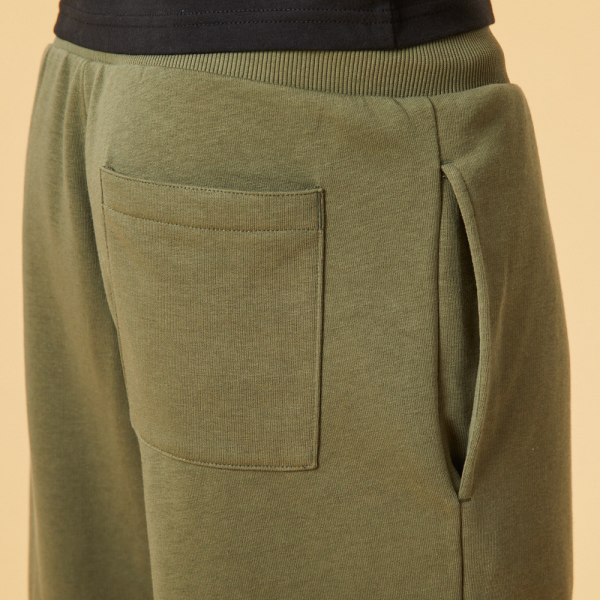 Pantalón corto de algodón casual para hombre NEW ERA ESSENTIAL SHORT C.71. 12893071