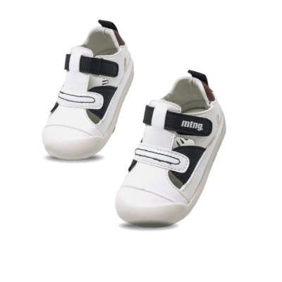 Calzado que respeta el desarrollo natural del pie del bebé. Zapatillas Bebé Mustang Free II Blanco Blanco Marino | Dml Sport